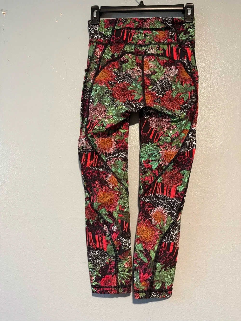 Lululemon Floral High-Rise Leggings - Bold Garden Print size 4